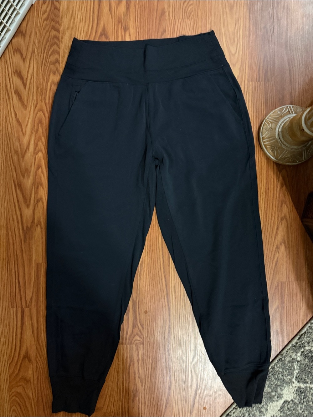 Athleta Black womens Joggers with Side Pockets size medieum